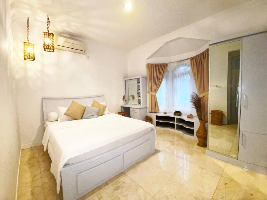 Tropical Villa By Villapedia Citaringgul Экстерьер фото